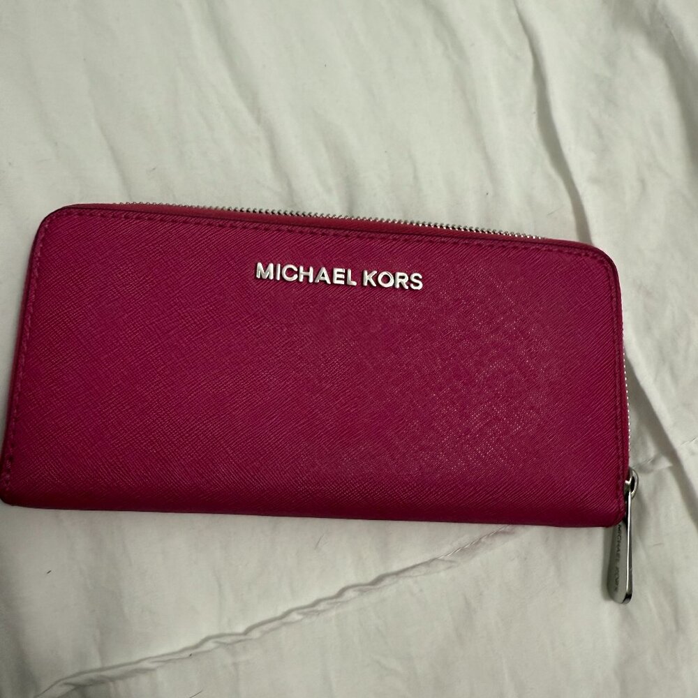 Michael Kors Pink Wallet